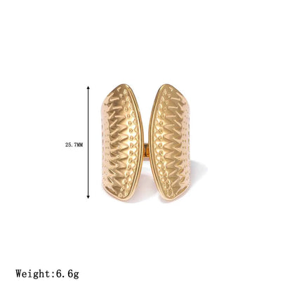 Minimalist geometric adjustable ring in gold-colored titanium steel with textured zigzag pattern for trendy style Gold