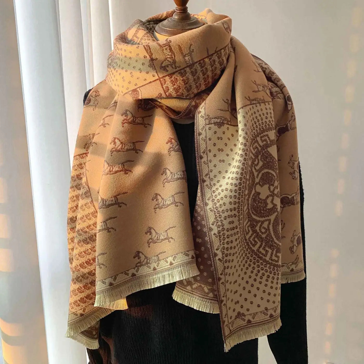Beige and brown retro carriage jacquard scarf with horse motifs and fringed edges from trend den Khaki