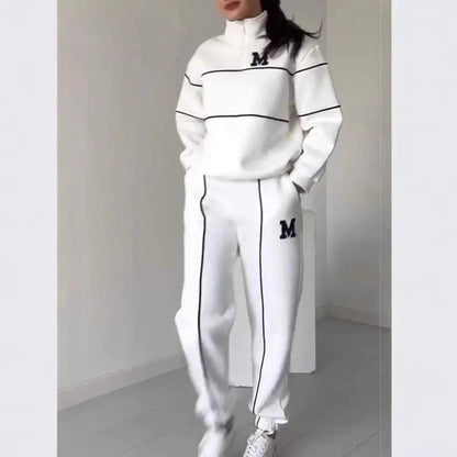 Baggy Pullover Sweatshirt & Fashion Sweatpants Set - pullover sweatshirt, fashion sweatpants, hoodless pullover, trend