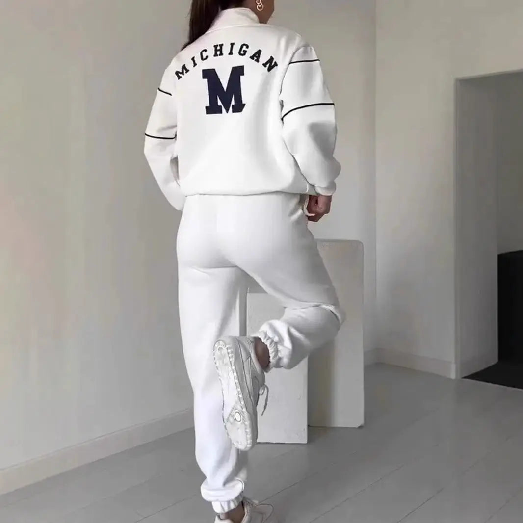 Baggy Pullover Sweatshirt & Fashion Sweatpants Set - pullover sweatshirt, fashion sweatpants, hoodless pullover, trend